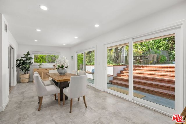 135 N Canyon View Drive, Los Angeles CA: https://media.crmls.org/mediaz/064b5fe9-abbd-4eb1-b2fe-f772aaf79dc1.jpg