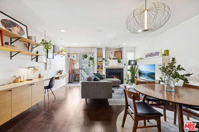 1150 S Oxford Avenue, Los Angeles CA: https://media.crmls.org/mediaz/064ca352-f957-493c-a151-fcdd98b18f90.jpg