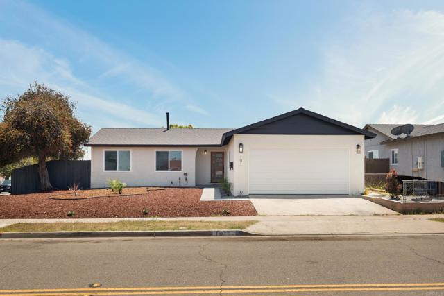 Detail Gallery Image 2 of 34 For 101 Coolwater Dr, San Diego,  CA 92114 - 3 Beds | 2 Baths