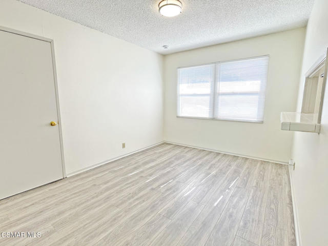 2306 Madrone Street, Simi Valley CA: https://media.crmls.org/mediaz/064d3740-1b0d-4792-ab16-325ccc964faf.jpg