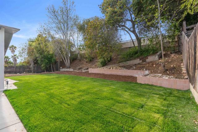 Image 39 of 48 For 5644 Bromley Way