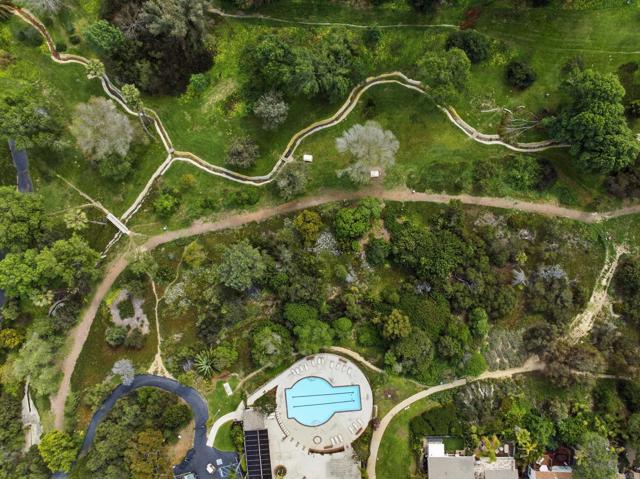 Detail Gallery Image 17 of 21 For 1089 Woodlake Drive, Cardiff By The Sea,  CA 92007 - 3 Beds | 3 Baths