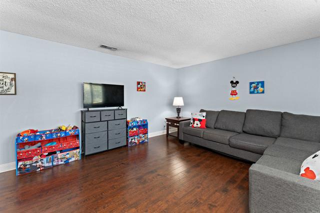 Detail Gallery Image 2 of 26 For 2546 S Sultana Ave, Ontario,  CA 91761 - 3 Beds | 2 Baths