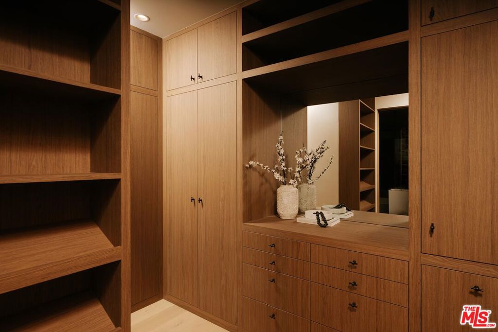 MLS #26863467 image #28