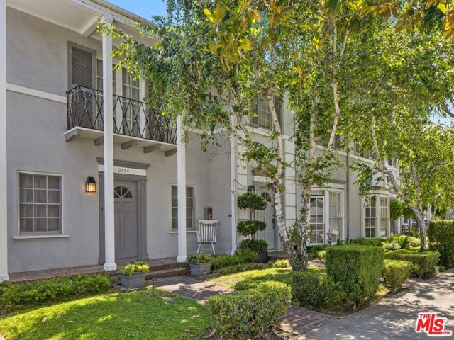 9762 Gregory Way, Beverly Hills, California 90212, ,Multi-Family,For Sale,Gregory,24401175