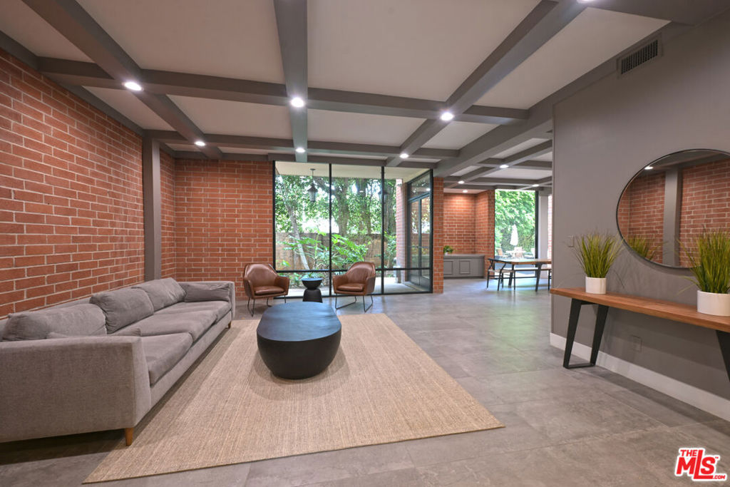 11750 W Sunset Boulevard #116