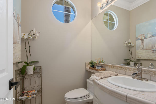 3269 Morning Ridge Avenue, Thousand Oaks CA: https://media.crmls.org/mediaz/064ef5ec-5699-4716-8c70-11e420ff4e83.jpg