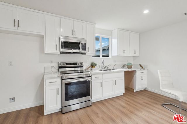 834 E 90th Street, Los Angeles CA: https://media.crmls.org/mediaz/064f4ee6-9908-4bc4-9691-f16aa25d0645.jpg