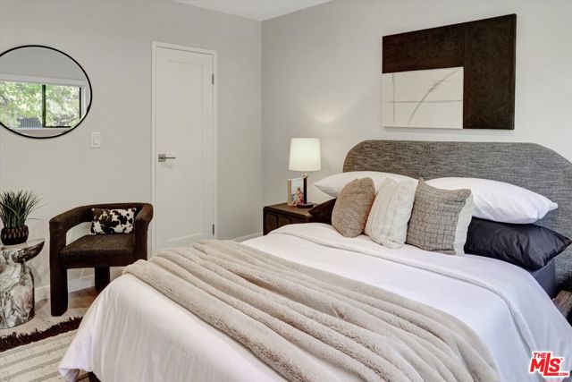 7300 Franklin Avenue, Los Angeles CA: https://media.crmls.org/mediaz/064f5fdb-9f5e-4adb-bf8c-888b32e17cdd.jpg