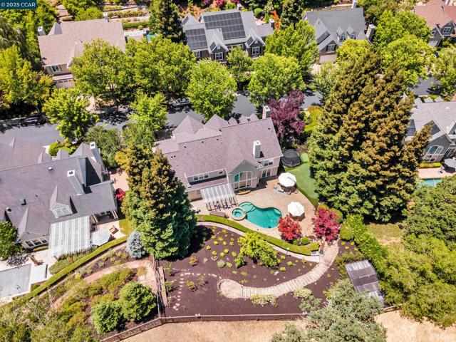 529 Justin Morgan Dr, Alamo CA: https://media.crmls.org/mediaz/064fde53-c392-449f-8a4c-1925a5c367d1.jpg