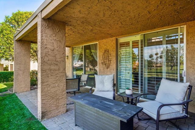 73440 Dalea Lane, Palm Desert CA: https://media.crmls.org/mediaz/0653a5f0-4fbe-4a98-abdc-d67c026942fc.jpg
