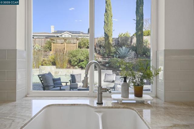303 Ensley Court, Alamo CA: https://media.crmls.org/mediaz/065415ee-b9bb-4ffe-94f8-45d9a3b90aa1.jpg