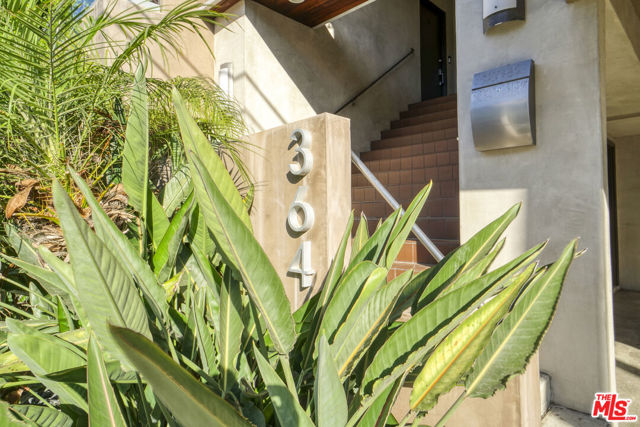 364 Pershing Drive, Playa del Rey CA: https://media.crmls.org/mediaz/06542534-e475-45de-bddd-c90a601dd354.jpg