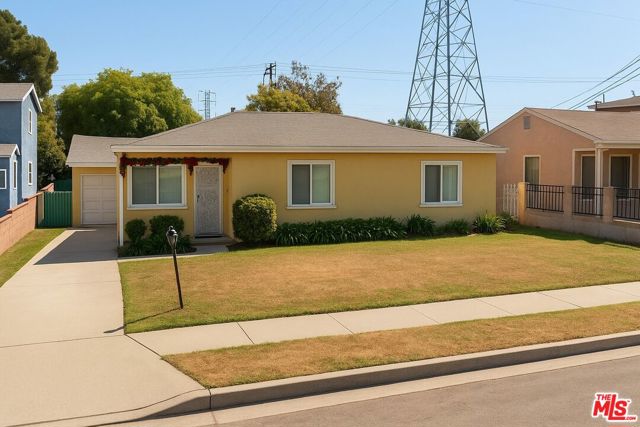 1048 W 125th Street, Los Angeles CA: https://media.crmls.org/mediaz/06543900-9390-48d3-ac22-0ec6c39d9a28.jpg