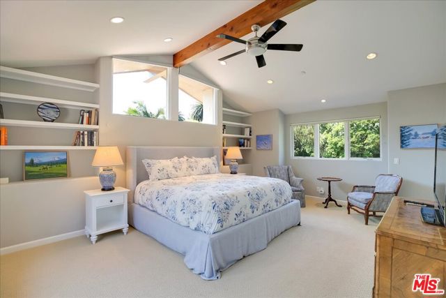 4099 Creciente Drive, Santa Barbara CA: https://media.crmls.org/mediaz/06543ac0-bbd5-4de3-b315-13aa2d629611.jpg
