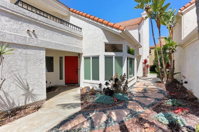 Detail Gallery Image 2 of 30 For 20 Aruba, Coronado,  CA 92118 - 3 Beds | 3 Baths