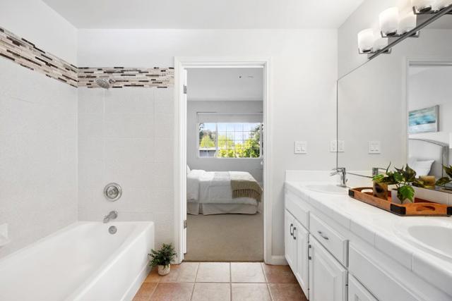 550 El Camino Real, Burlingame CA: https://media.crmls.org/mediaz/0655f3eb-a814-4f6c-9d77-d3af644e203a.jpg