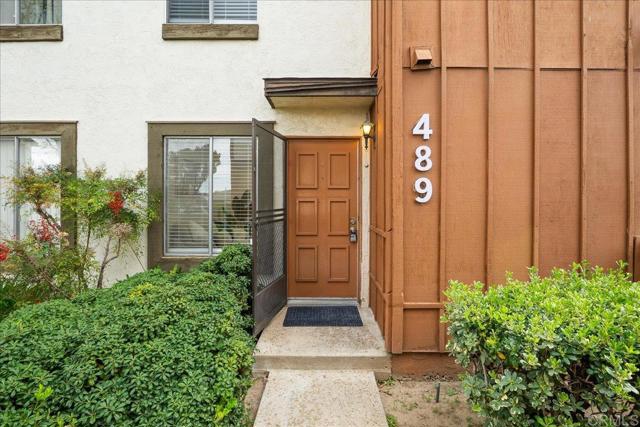 Detail Gallery Image 2 of 23 For 489 S Lincoln Ave, El Cajon,  CA 92020 - 2 Beds | 1/1 Baths