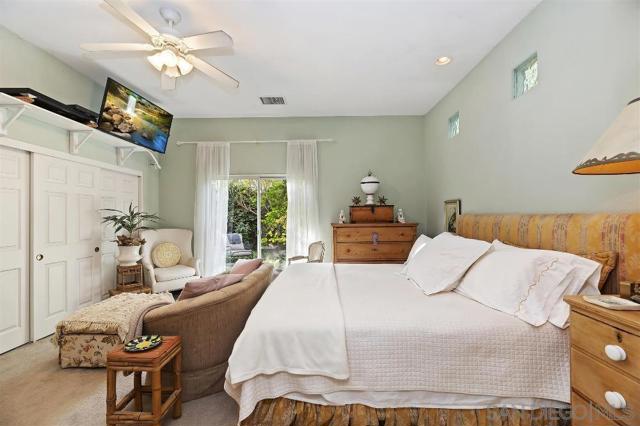 35659 Tranquil Pl, Cathedral City CA: https://media.crmls.org/mediaz/0658c9a3-ed49-4224-b71c-026b12a4aa9c.jpg