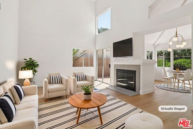 27598 Paseo Sonata, San Juan Capistrano CA: https://media.crmls.org/mediaz/06591e71-fc04-4b73-9f15-6bbe16edf110.jpg