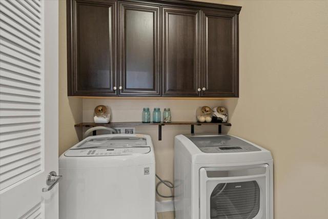 255 Stoney Creek Lane, Morgan Hill CA: https://media.crmls.org/mediaz/065943df-28c7-49b8-ae69-4fe89750310f.jpg