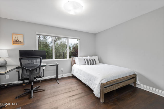 1046 Brookview Avenue, Westlake Village CA: https://media.crmls.org/mediaz/0659d74d-e791-4ca0-ac31-6a4ea3810d5f.jpg