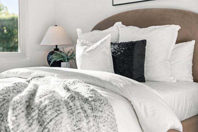 3151 Ramona Street, Palo Alto CA: https://media.crmls.org/mediaz/065a8ba8-60b7-4781-be83-1d2d4d29ae86.jpg