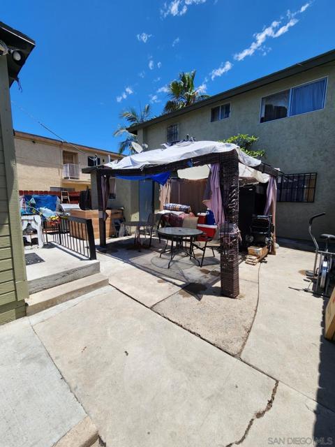 4129 Chamoune, San Diego, California 92105, ,Multi-Family,For Sale,Chamoune,250001262SD