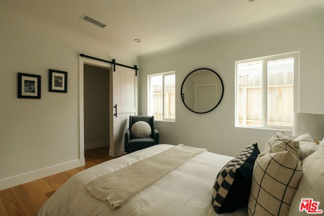 1237 S Curson Avenue, Los Angeles CA: https://media.crmls.org/mediaz/065ab402-1a62-4ab7-95f9-b174c52066bc.jpg