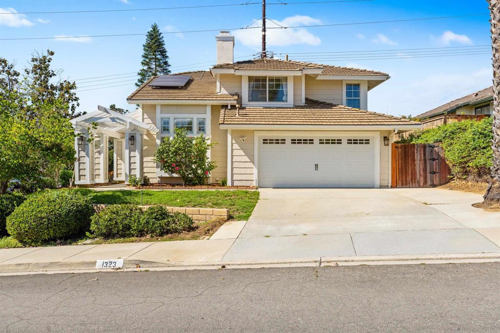 1323 Greenway Rise