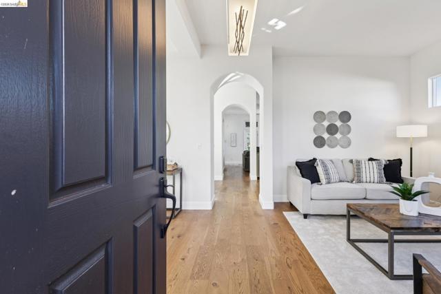 Image 3 of 49 For 548 Gabriel Ct