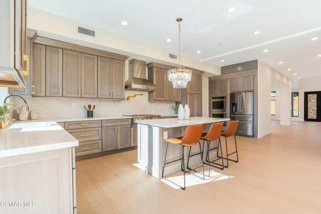 252 Capri Drive, Simi Valley CA: https://media.crmls.org/mediaz/065cdece-9bc6-42cd-9f14-30d42329e32c.jpg