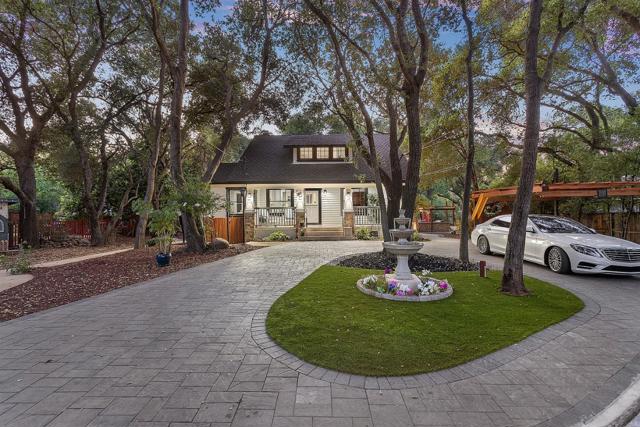 14275 Saratoga Avenue, Saratoga CA: https://media.crmls.org/mediaz/065d244c-2c0d-42f1-95c7-008838e5bfa2.jpg