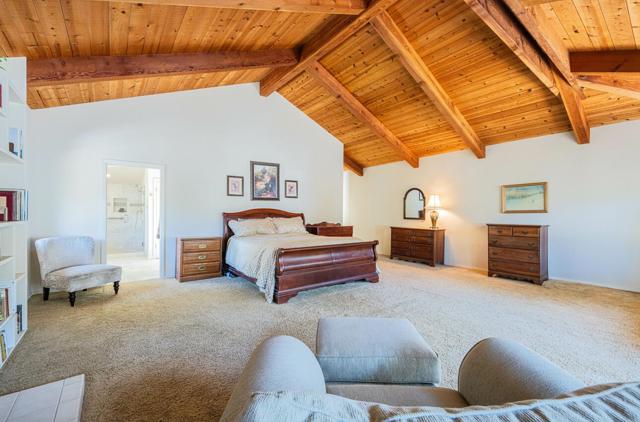15847 Pleasant Valley Lane, Salinas CA: https://media.crmls.org/mediaz/065d2f06-e2e6-4791-8b05-8592f8739709.jpg