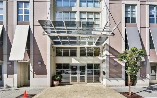 400 Beale Street, San Francisco CA: https://media.crmls.org/mediaz/065d47fe-c079-4d01-aee3-0bfdaa35473c.jpg