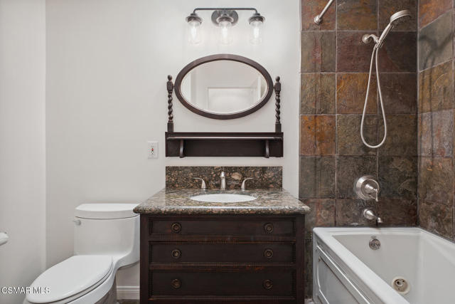 566 Rancho Road, Thousand Oaks CA: https://media.crmls.org/mediaz/065df354-597a-47c4-af39-e5e0e16640d7.jpg
