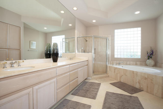 48145 Paso Tiempo Lane, La Quinta CA: https://media.crmls.org/mediaz/065e5b8b-3056-4167-ae89-bb1442a6491f.jpg