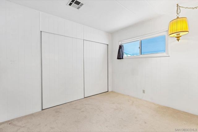 525 W El Norte Pkwy, Escondido CA: https://media.crmls.org/mediaz/065e7cf0-c768-4ead-8611-f8cf88398848.jpg