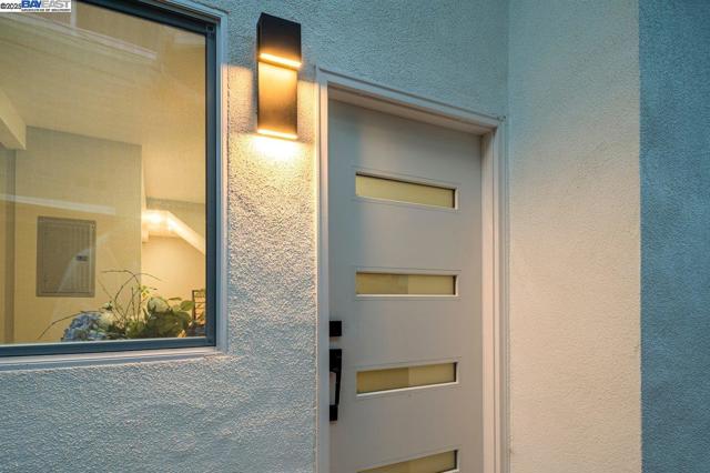 5277 Winifred Dr, Castro Valley CA: https://media.crmls.org/mediaz/065e8249-dbb1-40e9-8662-aab46eb0c319.jpg