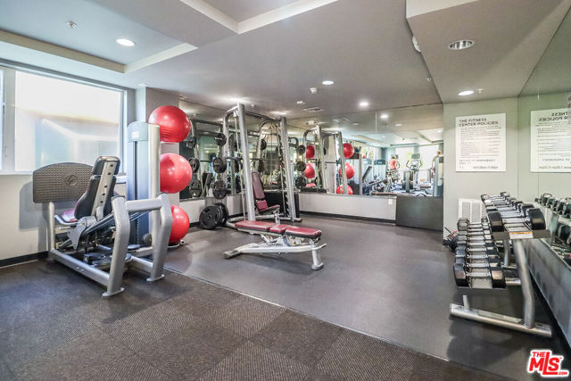 21301 ERWIN Street, Woodland Hills CA: https://media.crmls.org/mediaz/065f3769-a974-450f-8c9e-8cec9b3f1745.jpg