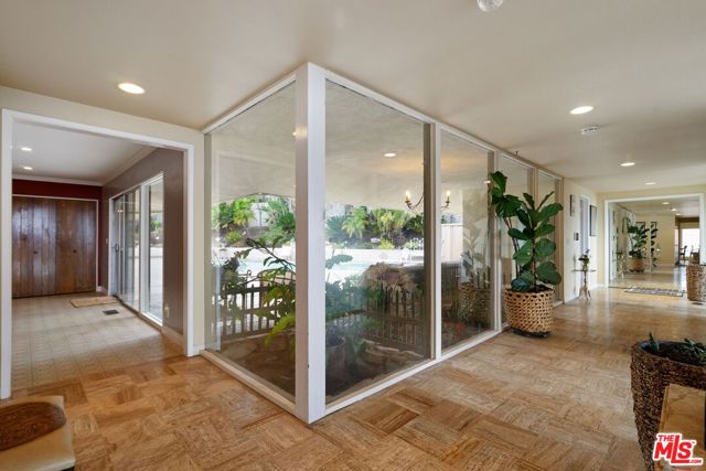 6847 Crest Road, Rancho Palos Verdes, California 90275, 4 Bedrooms Bedrooms, ,3 BathroomsBathrooms,Residential,Sold,Crest,25498791
