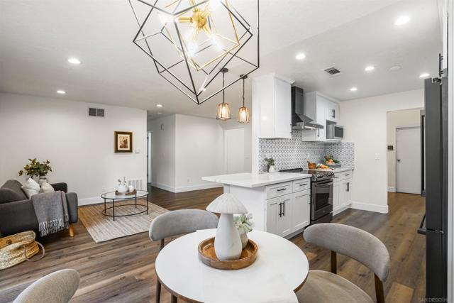 4086 Lonnie St, Oceanside CA: https://media.crmls.org/mediaz/06600259-83ee-4157-9678-b80cd0931564.jpg