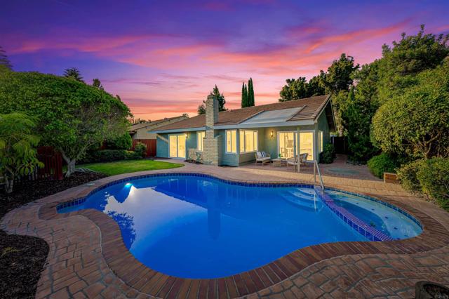 Detail Gallery Image 5 of 39 For 10437 Hermanos Rd, San Diego,  CA 92124 - 3 Beds | 2 Baths