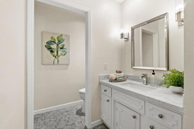 18400 Overlook Road, Los Gatos CA: https://media.crmls.org/mediaz/06604443-6aa2-4bc1-b517-888a93121638.jpg