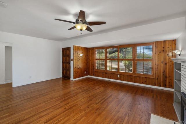 10720 Eureka Rd, Spring Valley CA: https://media.crmls.org/mediaz/06606557-05a4-4dc2-ac3e-f4ad941b9abc.jpg