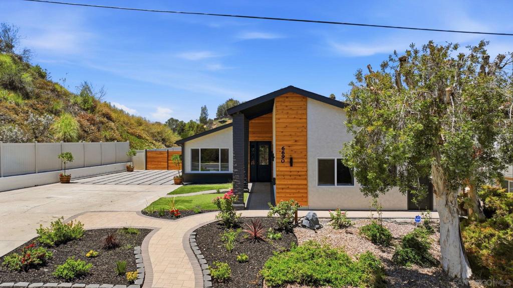 6690 Gullstrand St - photo 4