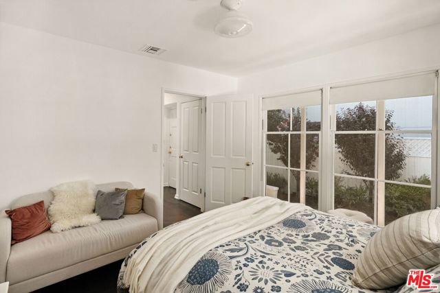 9742 Saturn Street, Los Angeles CA: https://media.crmls.org/mediaz/06614a5d-b0ba-4c49-a57f-37c43a98fa99.jpg