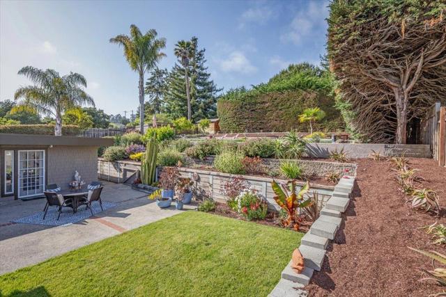 1445 Day Valley Road, Aptos CA: https://media.crmls.org/mediaz/0661ea70-4796-477f-957a-70fa5f98c3d5.jpg