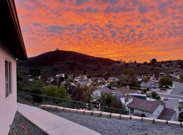 13210 Medallion Ln, Lakeside CA: https://media.crmls.org/mediaz/06631093-89f4-42f6-90d7-8b5ee51bb7d2.jpg