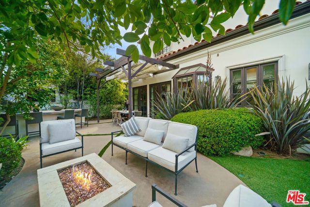 592 Radcliffe Avenue, Pacific Palisades, California 90272, 4 Bedrooms Bedrooms, ,4 BathroomsBathrooms,Single Family Residence,For Sale,Radcliffe,24426427